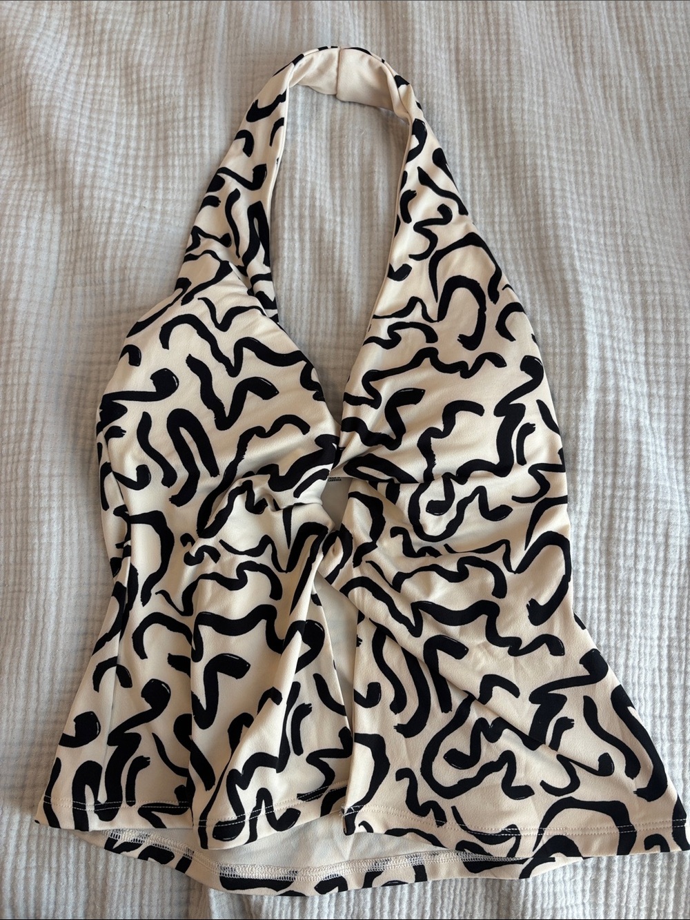 Abercrombie & Fitch - Bra Free Halter Top in Cream and Black